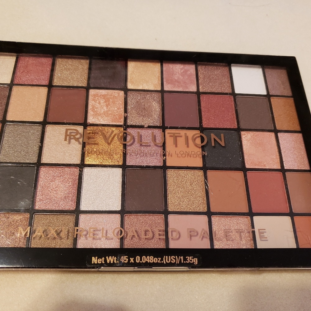 Makeup Revolution Maxi Reloaded Pallet